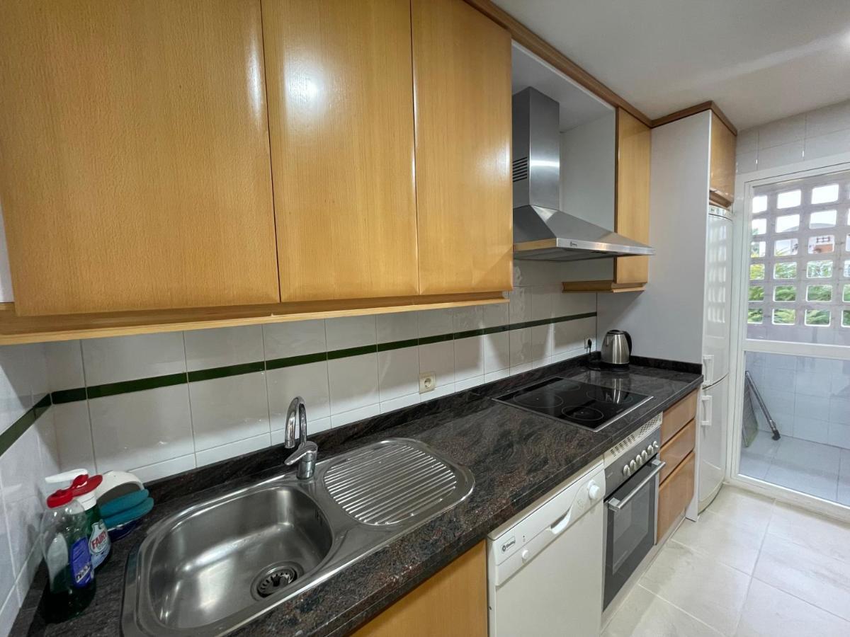 Сozy 2 Bedroom Apartment In Best Area Of Марбеля Екстериор снимка